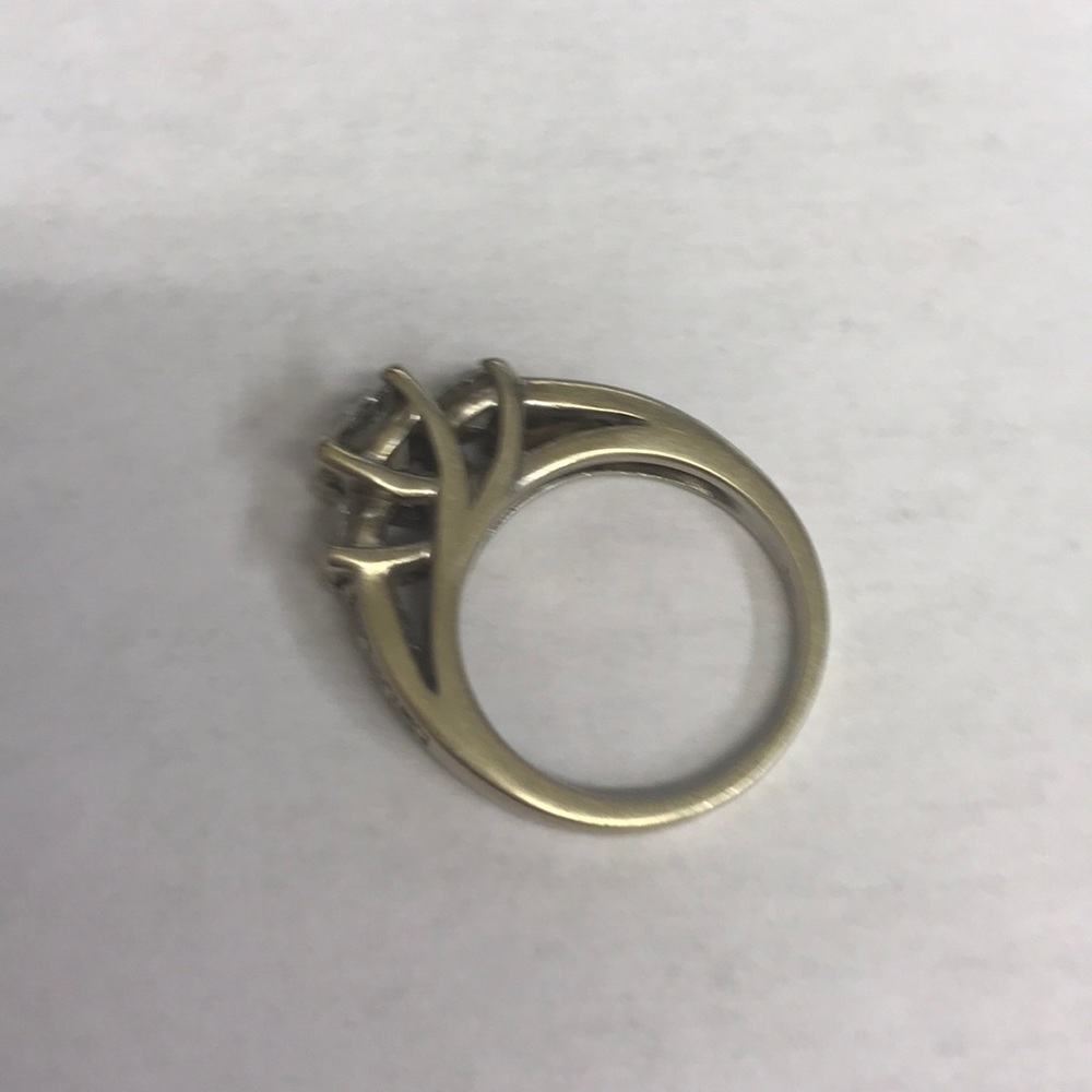 2CTTW BRILLIANT CUT RING - Picture 5 of 8